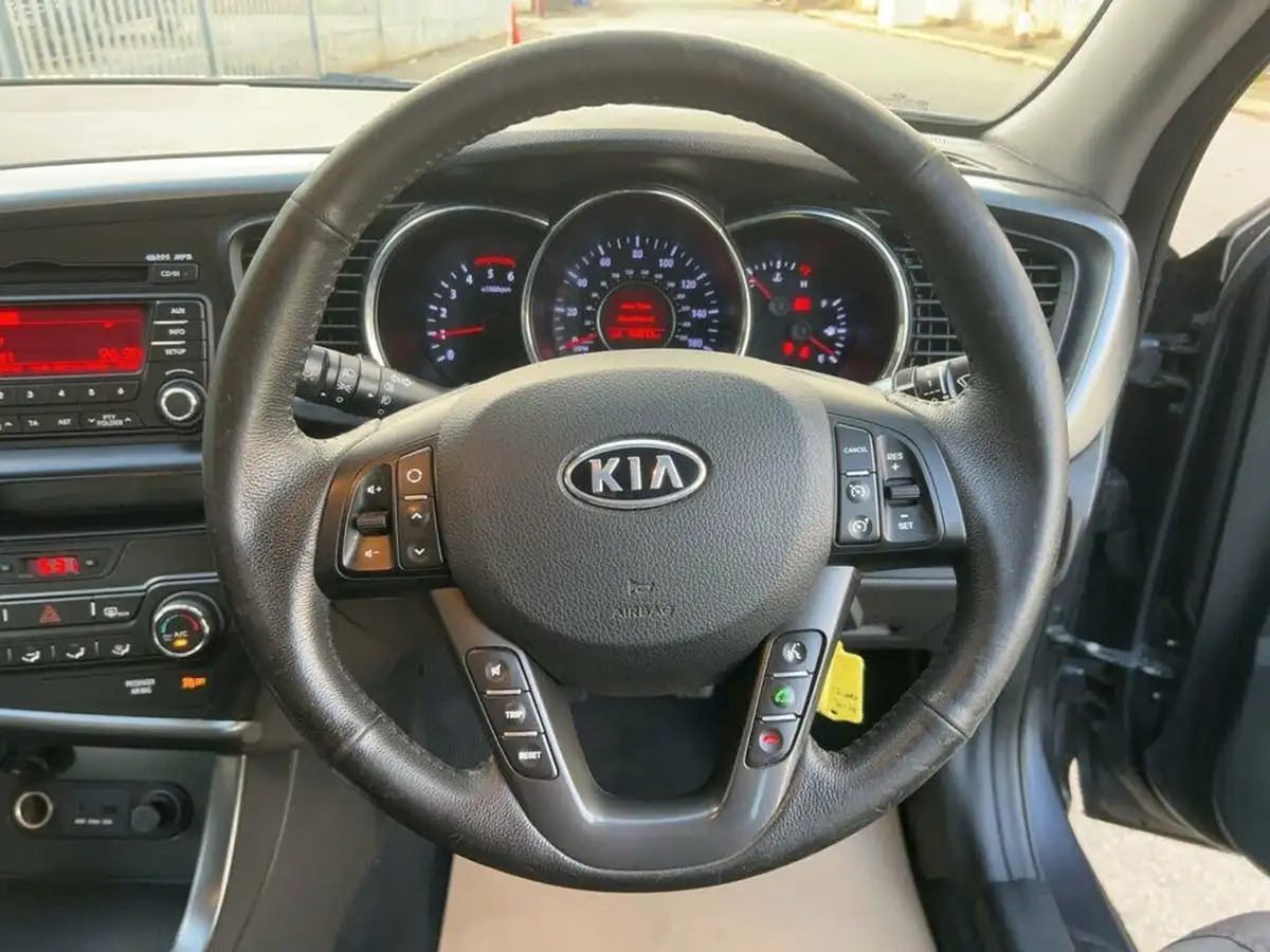 2012-kia-optima-17td-1-big-10