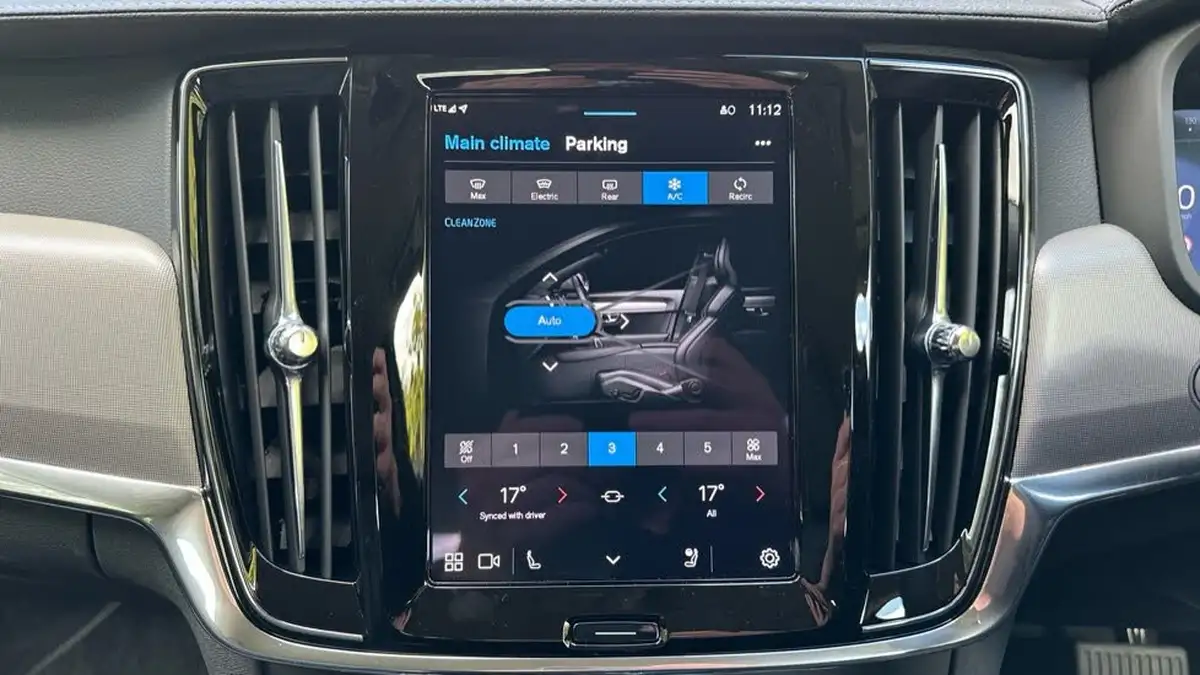 2024-volvo-v90-20-t6-r-design-big-35