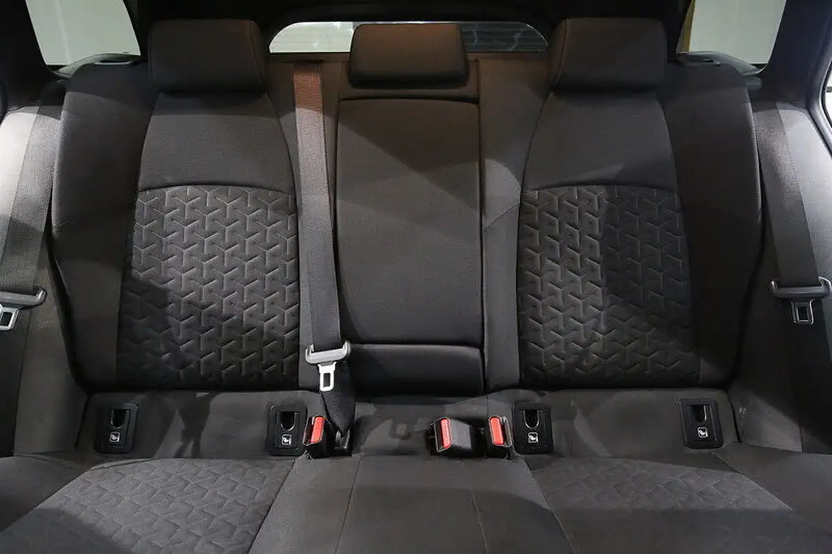 2019-toyota-corolla-18-vvt-i-design-trk-touring-sports-5d-big-27