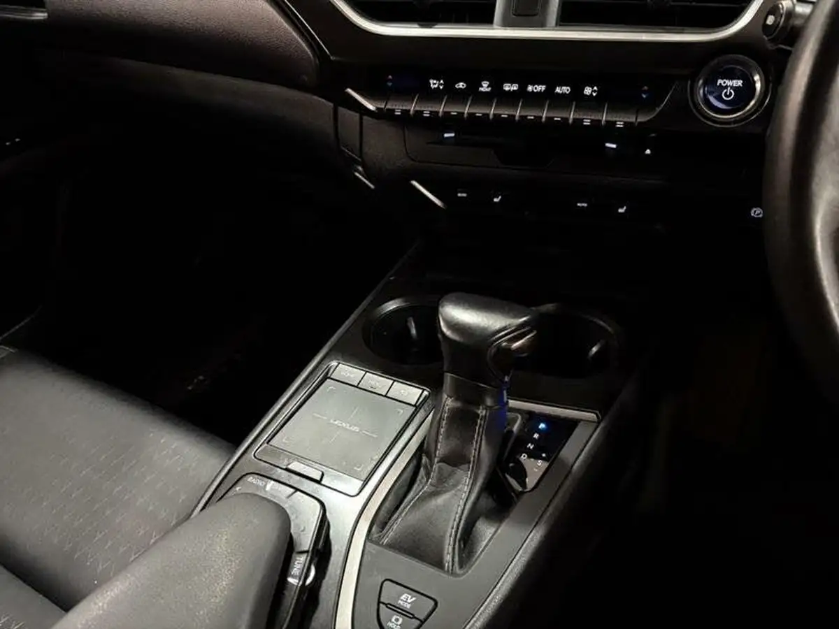 2021-lexus-ux-250h-20-ux-184bhp-without-navigation-big-29