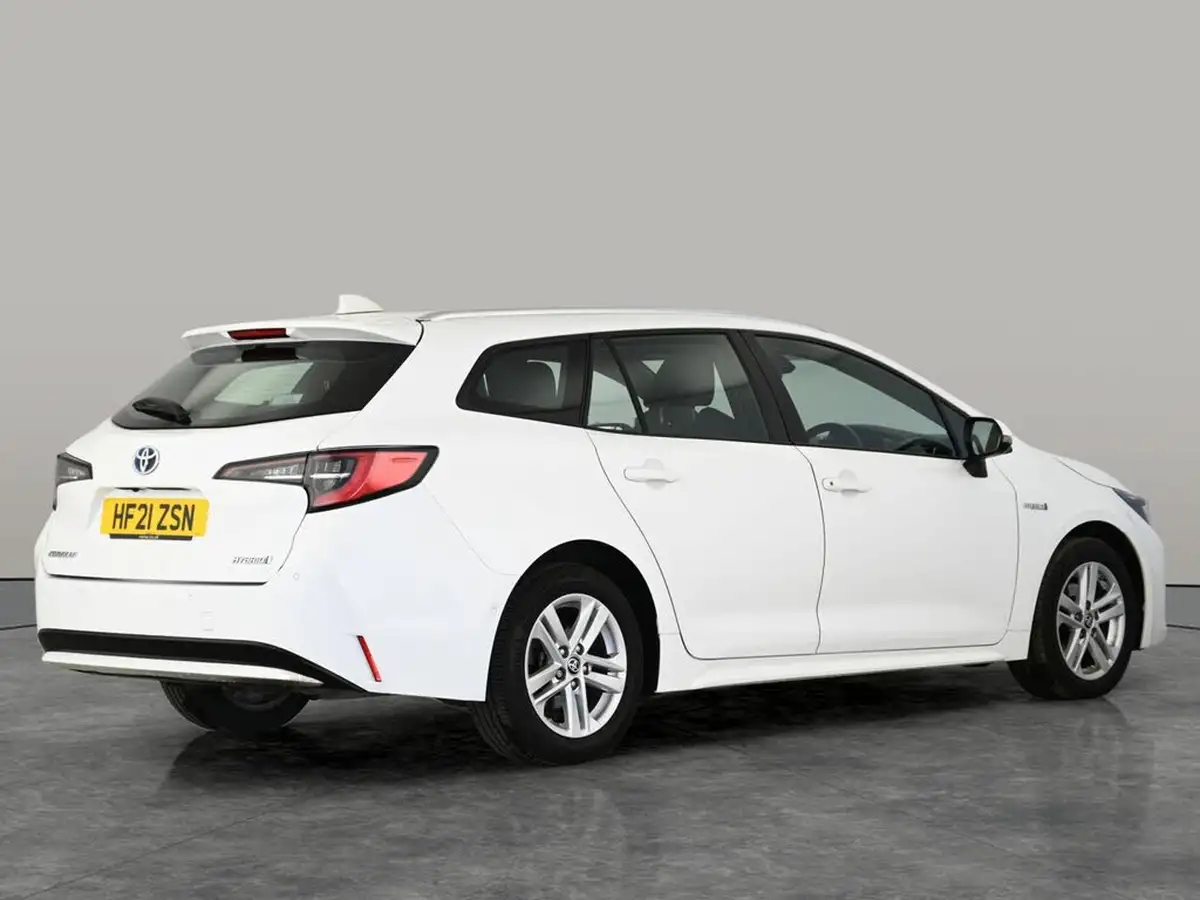 2021-toyota-corolla-18-vvt-i-icon-tech-spare-wheel-touring-sports-5d-big-5