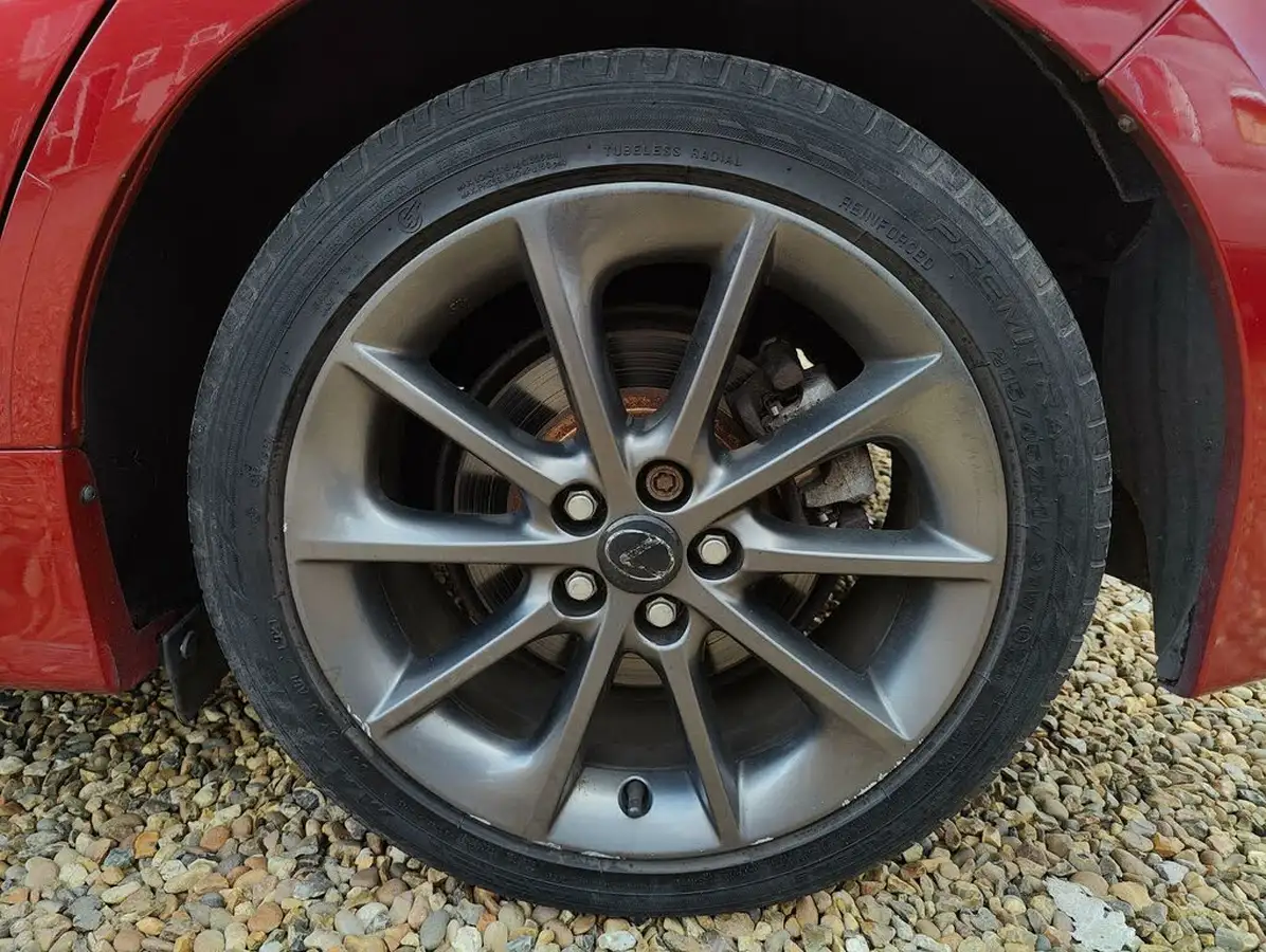 2013-lexus-ct-200h-18-f-sport-big-37