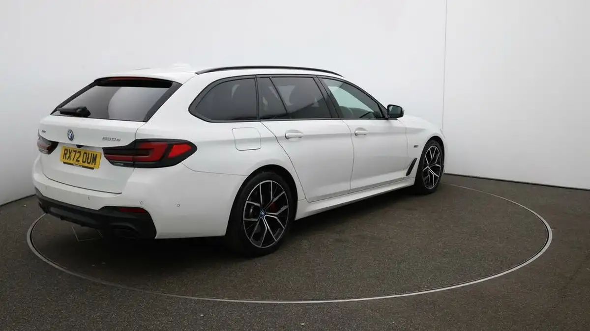 2022-bmw-5-series-20-530e-xdrive-m-sport-touring-5d-big-7