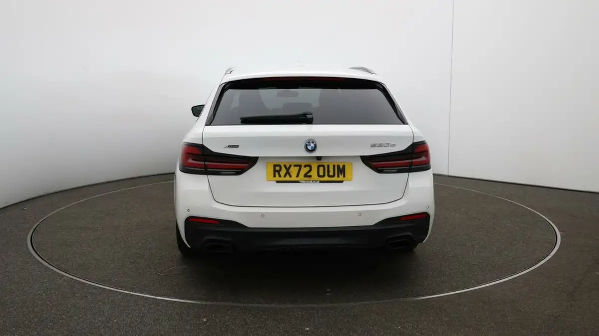 2022-bmw-5-series-20-530e-xdrive-m-sport-touring-5d-big-59