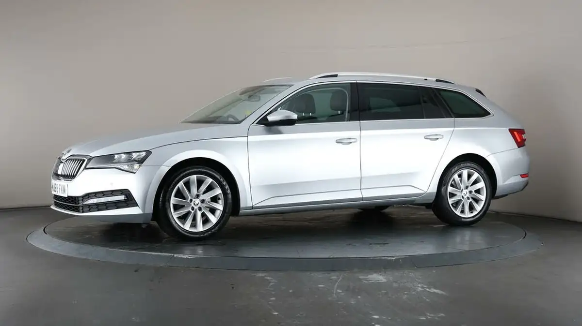 2019-skoda-superb-15-tsi-se-technology-estate-big-38