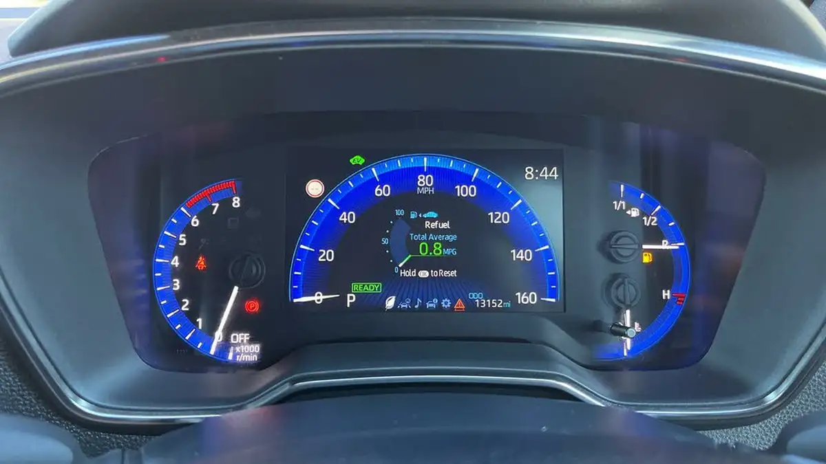 2022-toyota-corolla-20-vvt-i-excel-181bhp-trk-hatchback-big-8