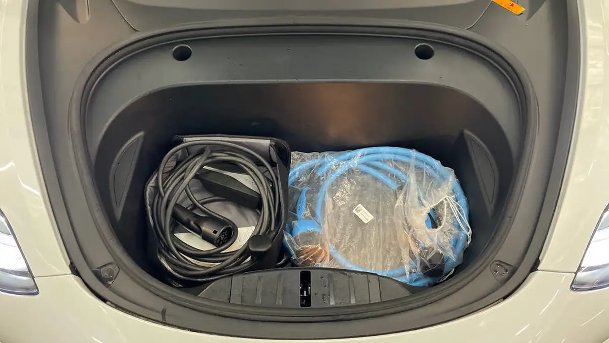 2021-tesla-model-3-e-long-range-awd-big-15