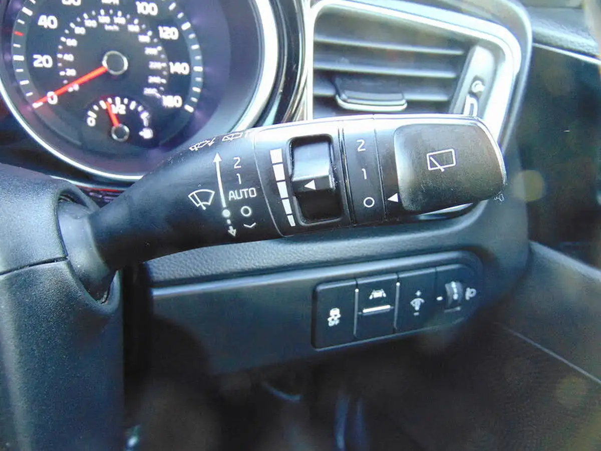 2019-kia-ceed-10-t-gdi-gt-line-big-16