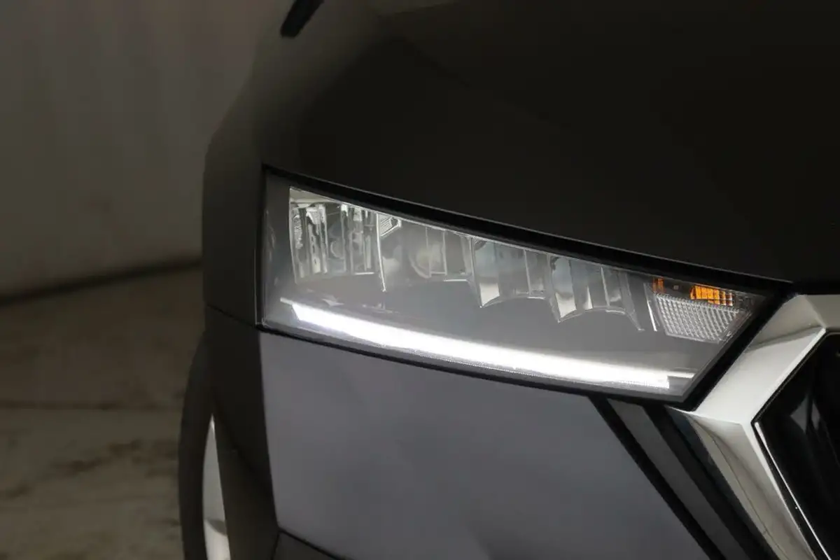 2021-skoda-octavia-15-tsi-se-technology-hatchback-big-7