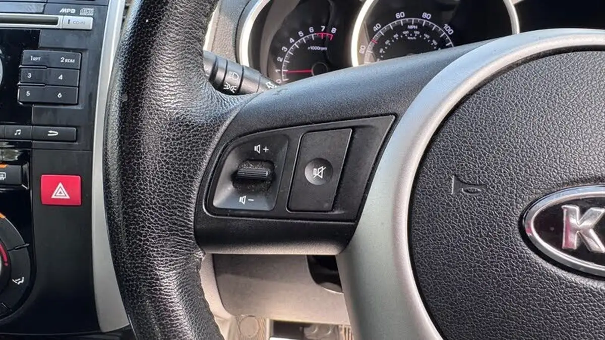 2011-kia-venga-16-2-auto-big-21