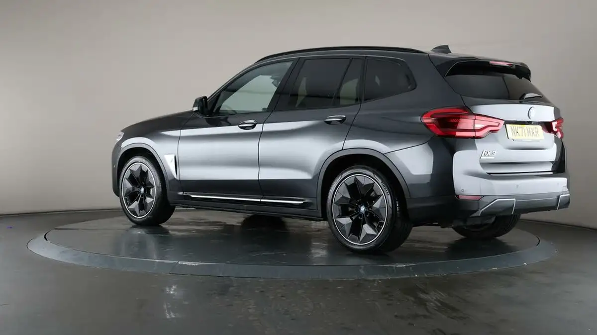 2021-bmw-ix3-e-premier-edition-big-72