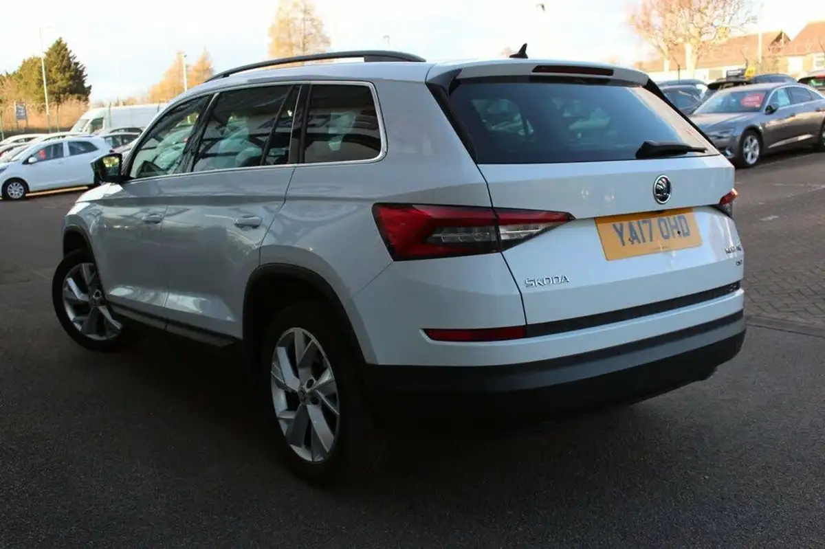 2017-skoda-kodiaq-14-tsi-se-l-4x4-5-seatsss-dsg-big-4