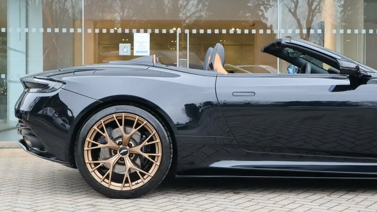 2024-aston-martin-db12-40-v8-auto-euro-6-ss-2dr-big-25