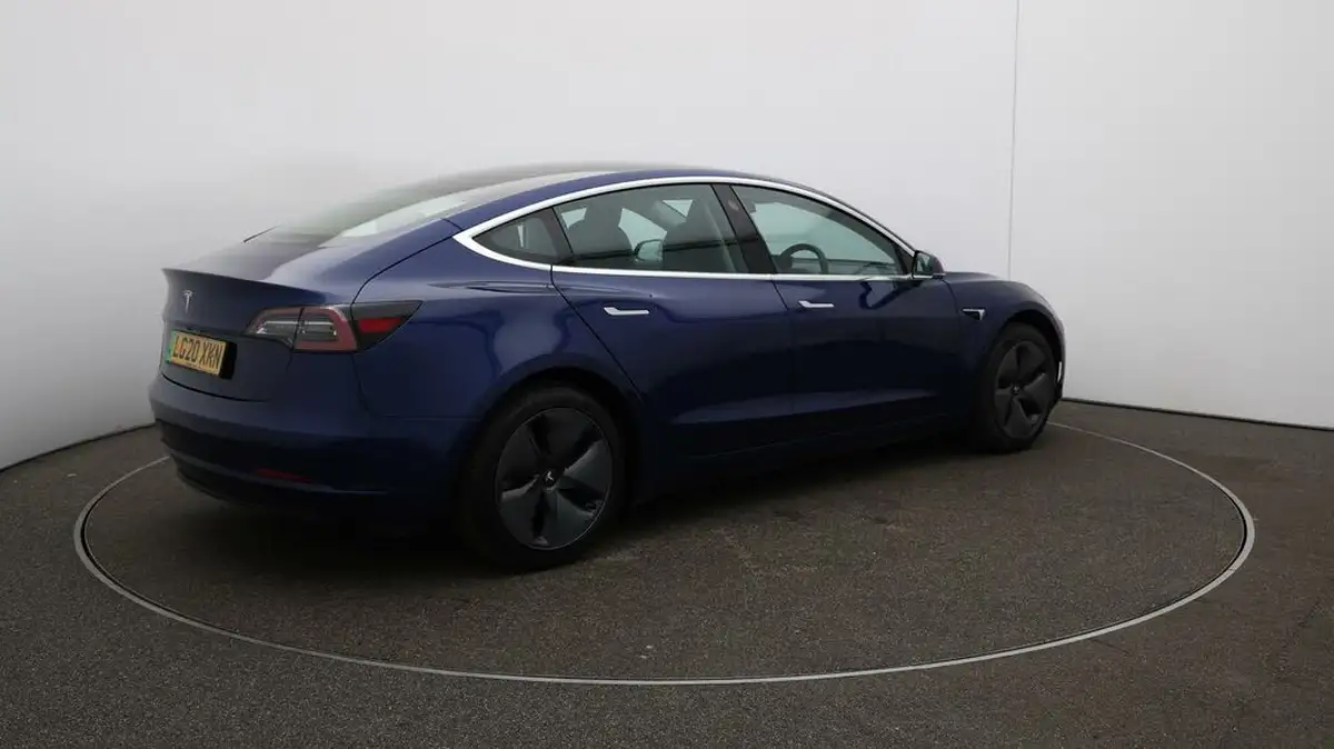 2020-tesla-model-3-e-standard-plus-big-44