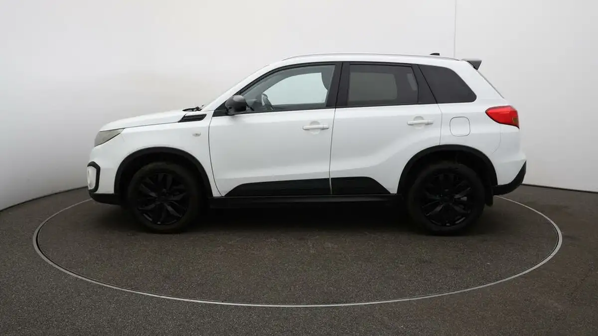 2018-suzuki-vitara-16-kuro-big-55