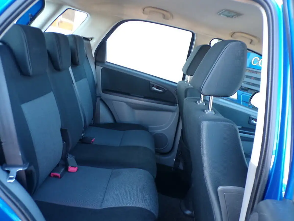 2008-suzuki-sx4-16-glx-4grip-big-14