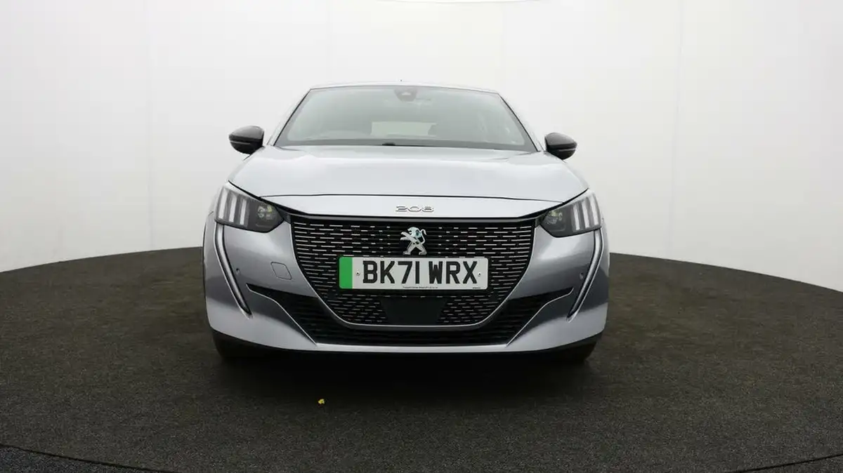 2021-peugeot-208-e-gt-50kwh-big-2