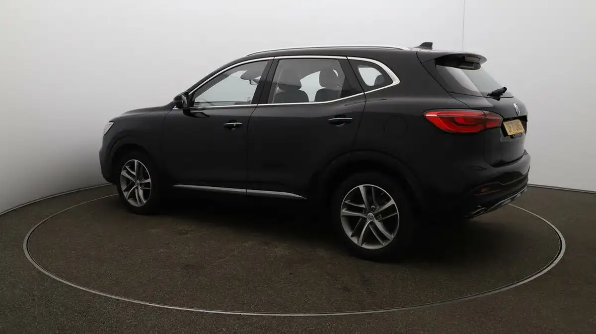 2022-mg-hs-15t-gdi-excite-162ps-big-32