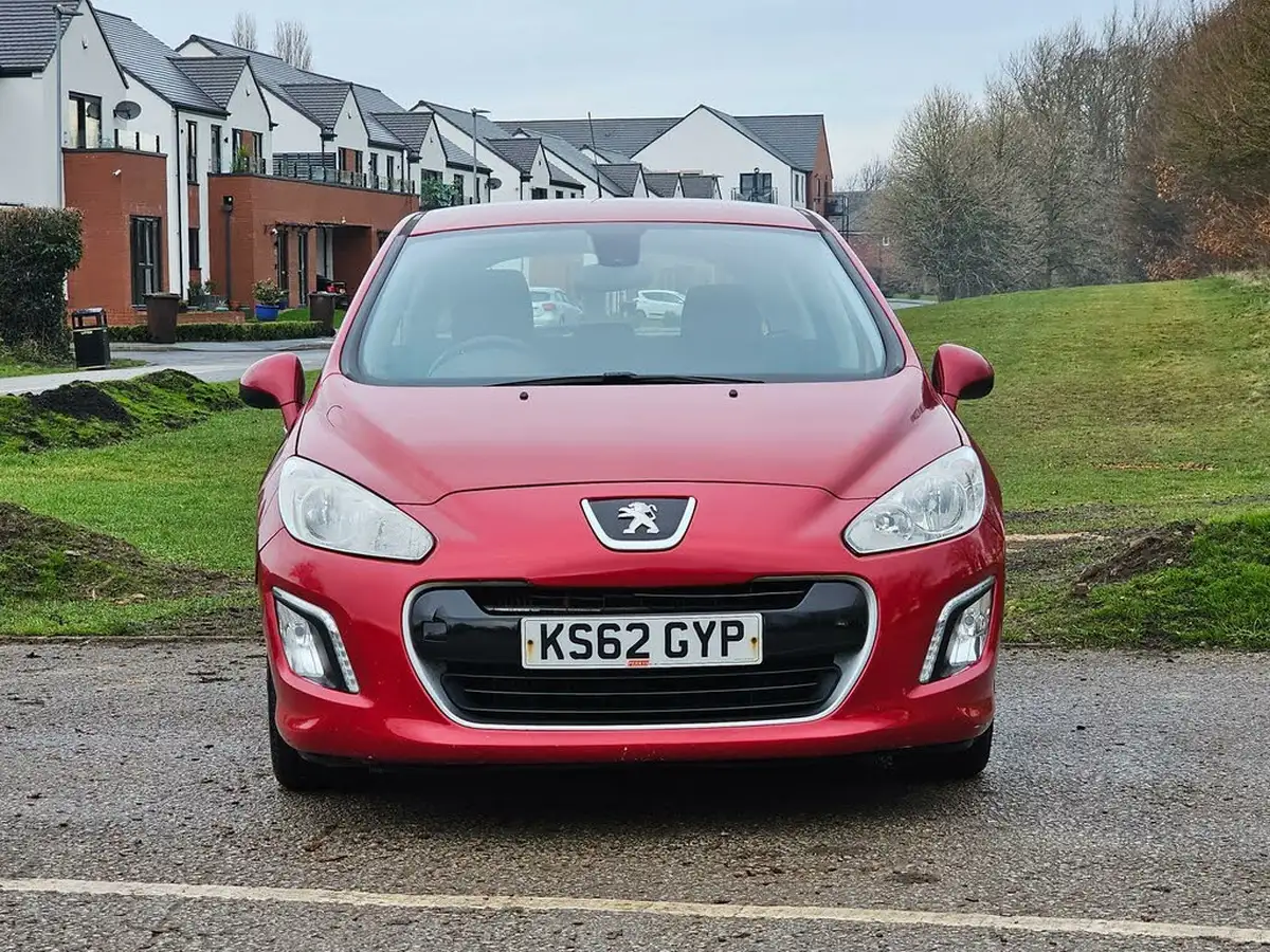 2013-peugeot-308-16td-active-16hdi-92bhp-big-1