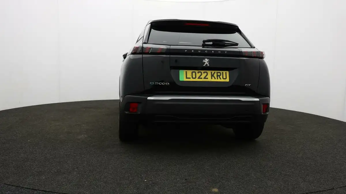2022-peugeot-2008-suv-e-gt-premium-big-41