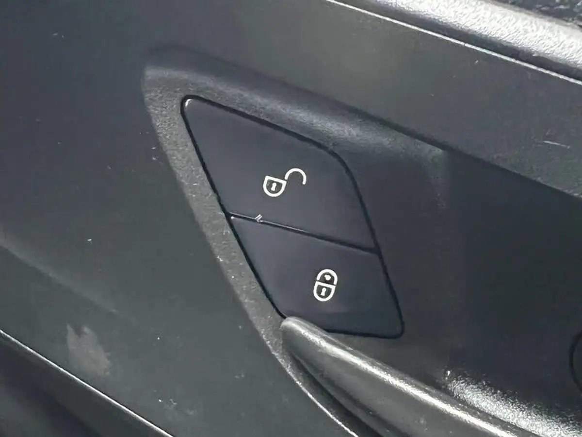 2019-mercedes-benz-sprinter-21cdi-314-l1h1-143pseu6c-panel-van-big-38