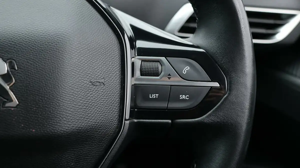 2022-peugeot-3008-suv-15-bluehdi-allure-big-24