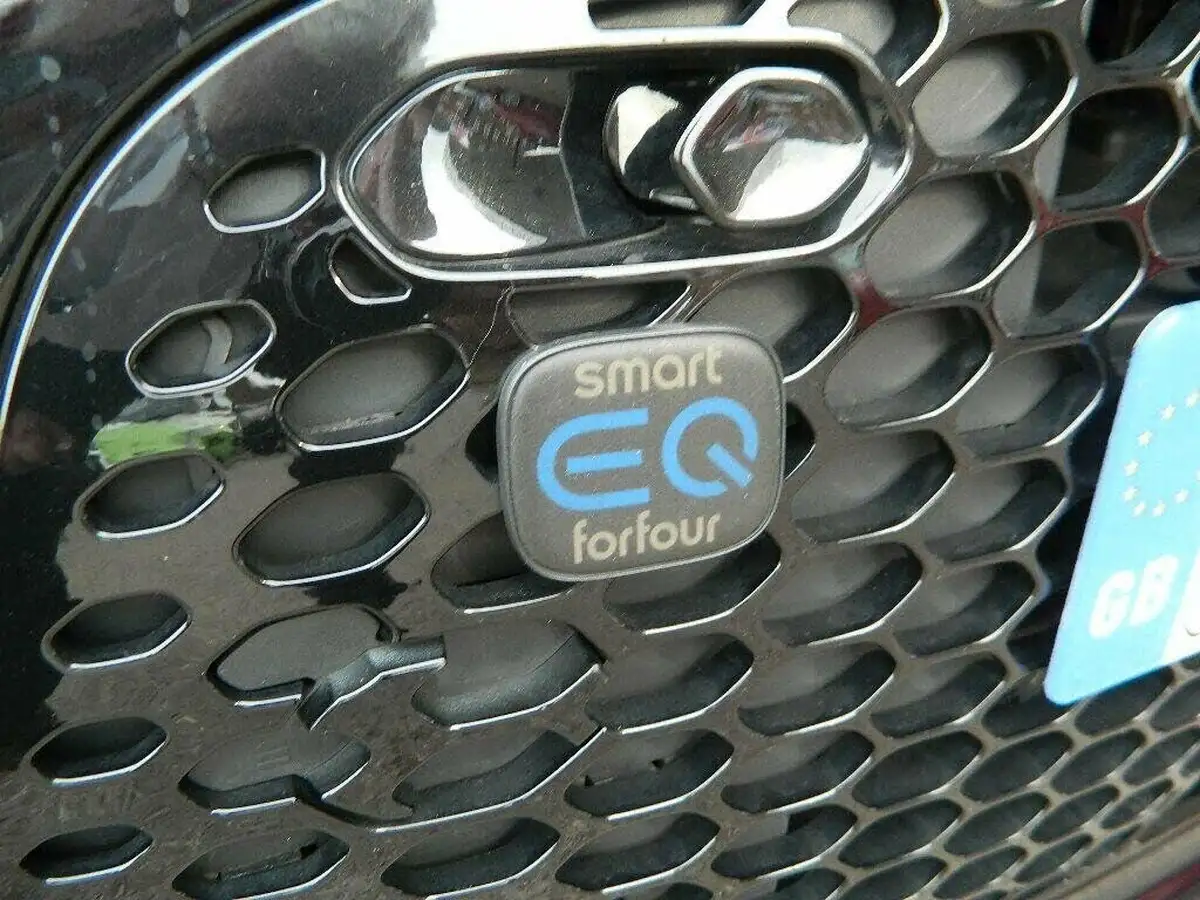 2020-smart-forfour-eq-prime-exclusive-big-12