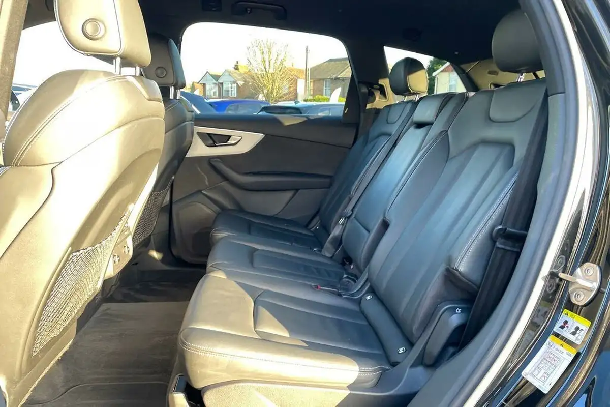 2022-audi-q7-30-45-tdi-s-line-big-33