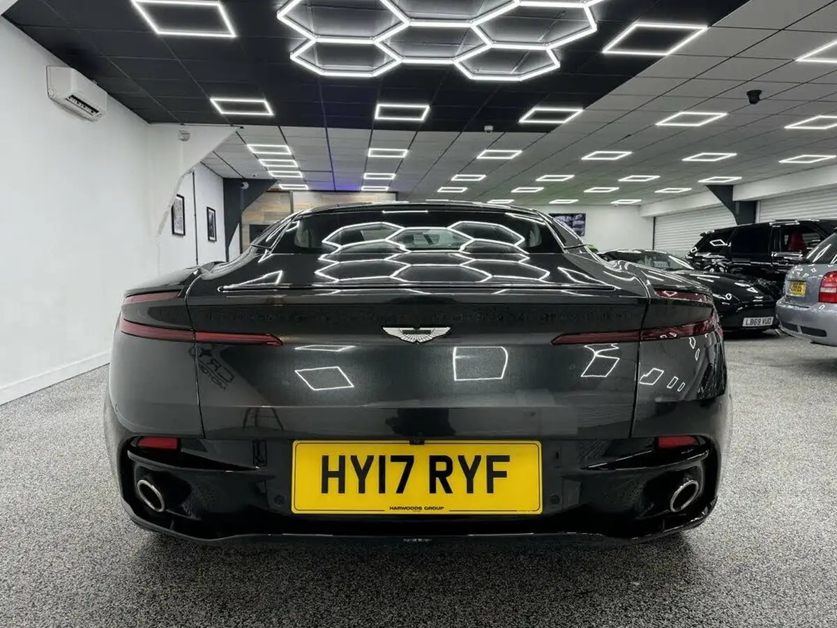2017-aston-martin-db11-52-v12-launch-edition-big-4