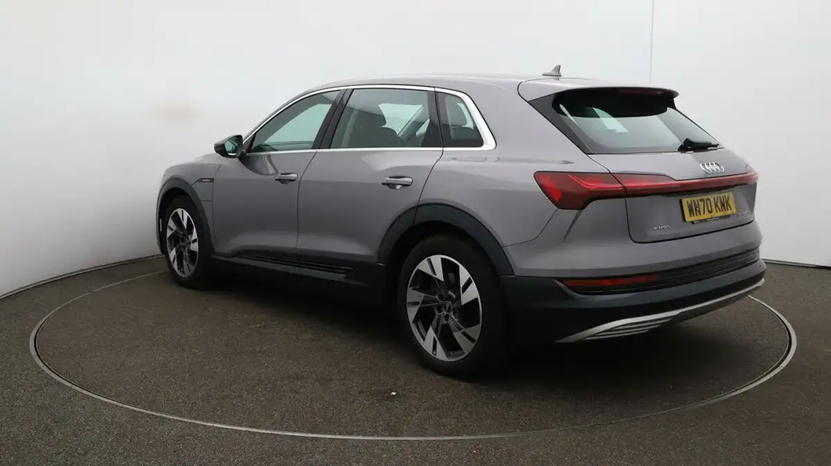 2020-audi-e-tron-50e-sport-big-57