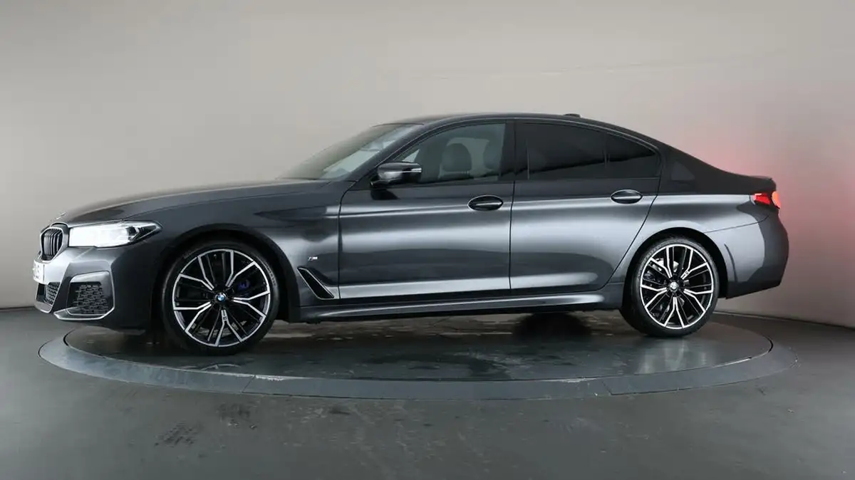 2021-bmw-5-series-20td-520d-xdrive-m-sport-mht-saloon-4d-big-39