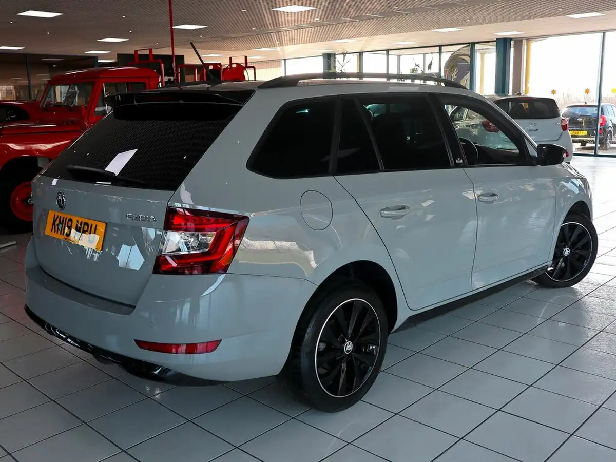 2019-skoda-fabia-10-tsi-monte-carlo-109ps-estate-big-6