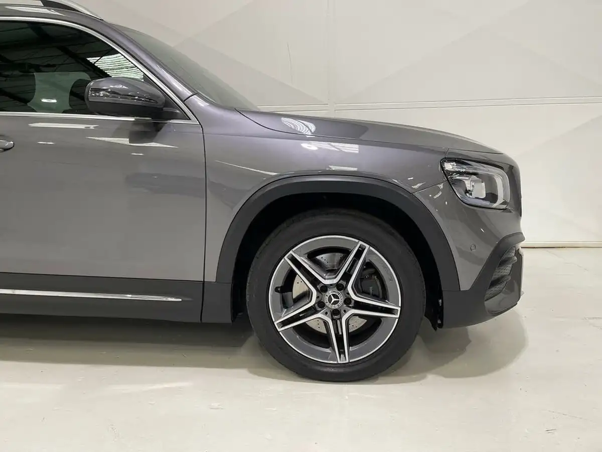 2020-mercedes-benz-glb-class-20d-glb220d-amg-line-premium-5-big-19