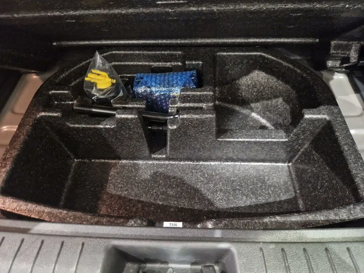 2021-hyundai-kona-e-premium-204ps-64kwh-7kw-obc-big-37