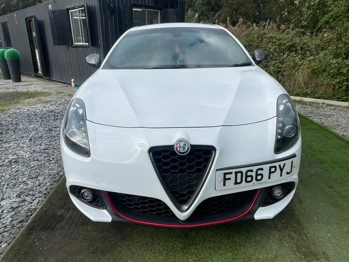 2016-alfa-romeo-giulietta-20jtdm-2-speciale-150bhp-big-10