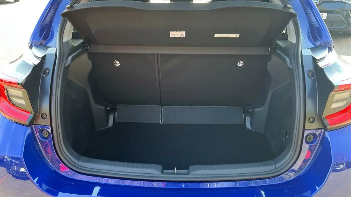 2022-toyota-yaris-15-vvt-i-design-big-13