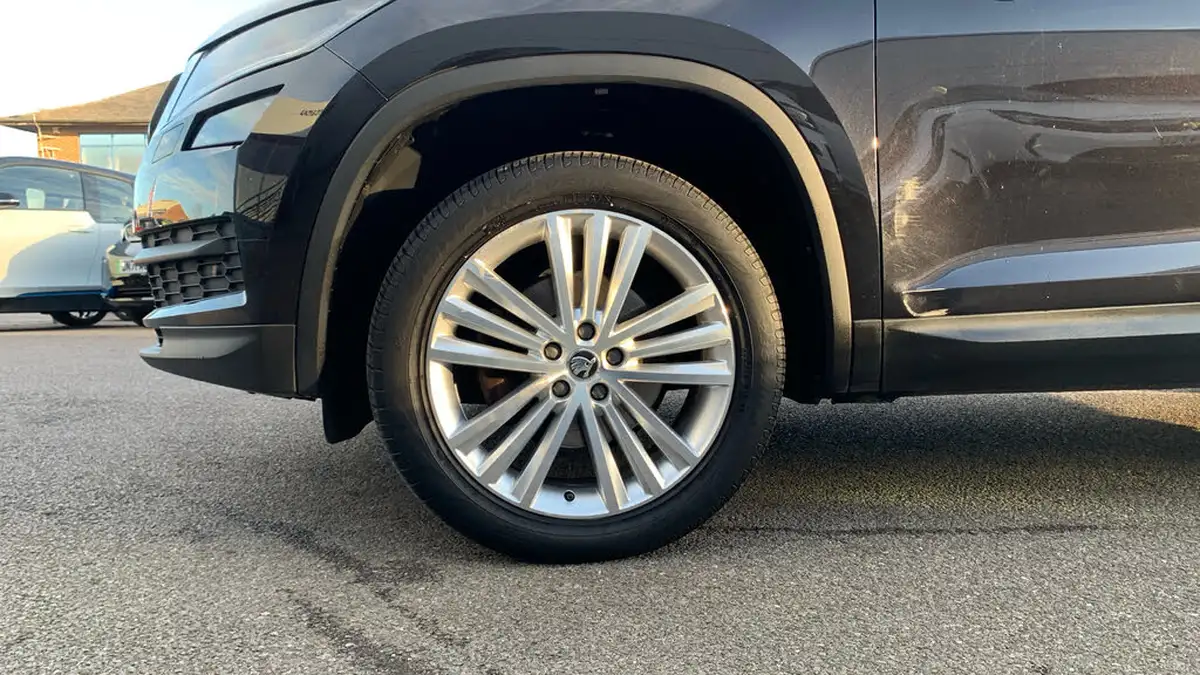 2021-skoda-kodiaq-15-tsi-se-l-dsg-big-13