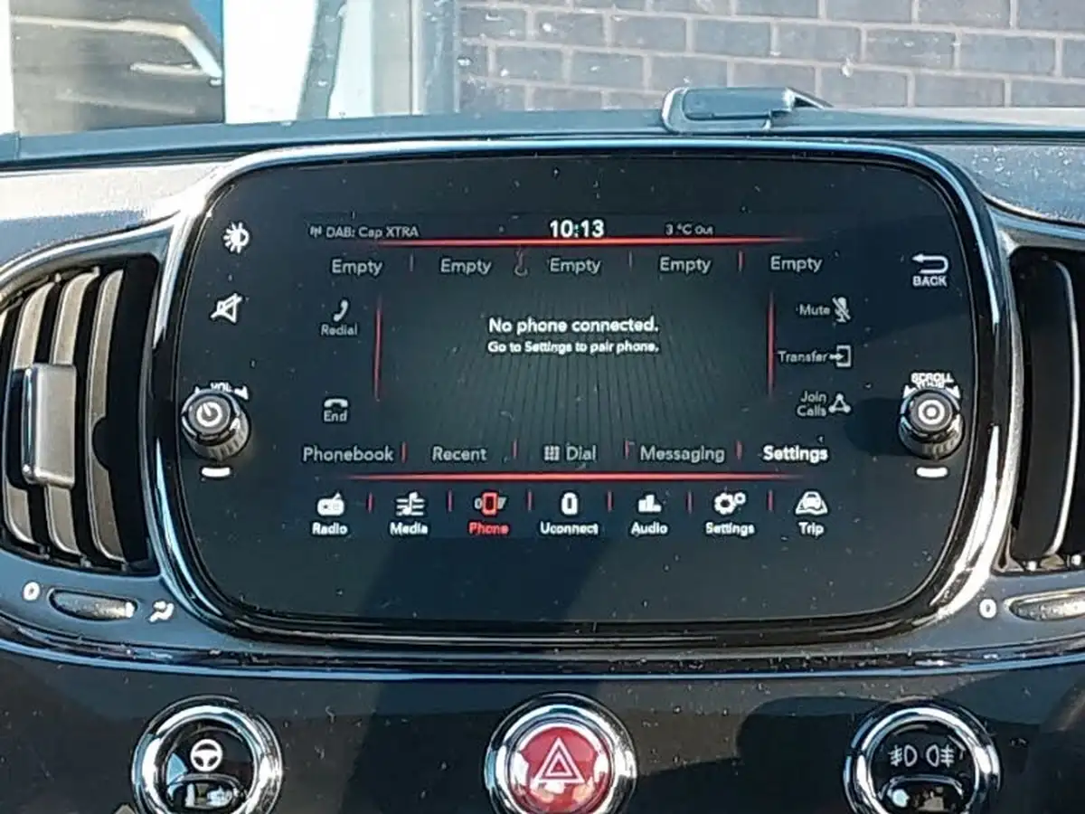 2023-fiat-500-10-dolcevita-big-9
