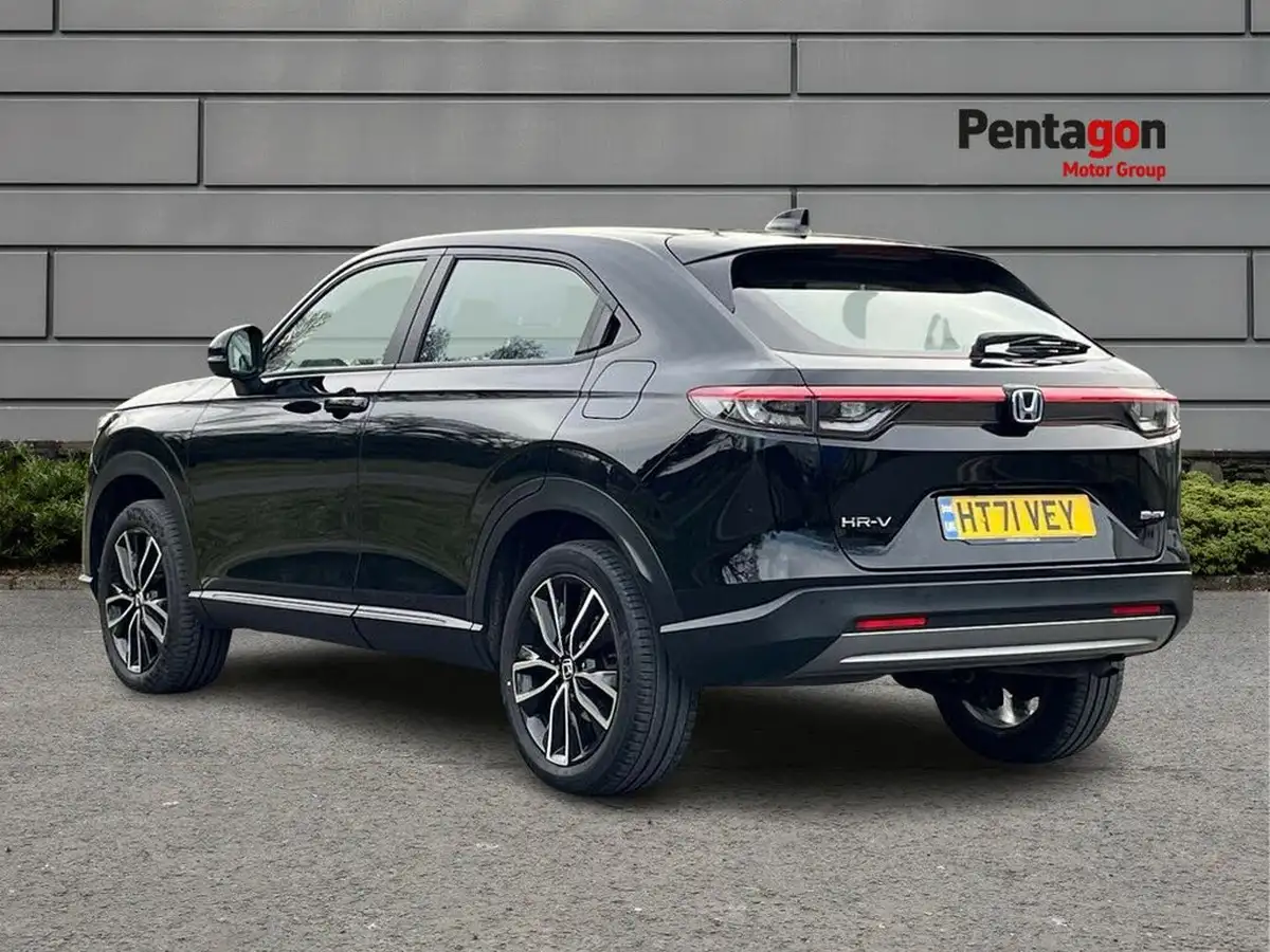 2022-honda-hr-v-15-i-mmd-elegance-big-1