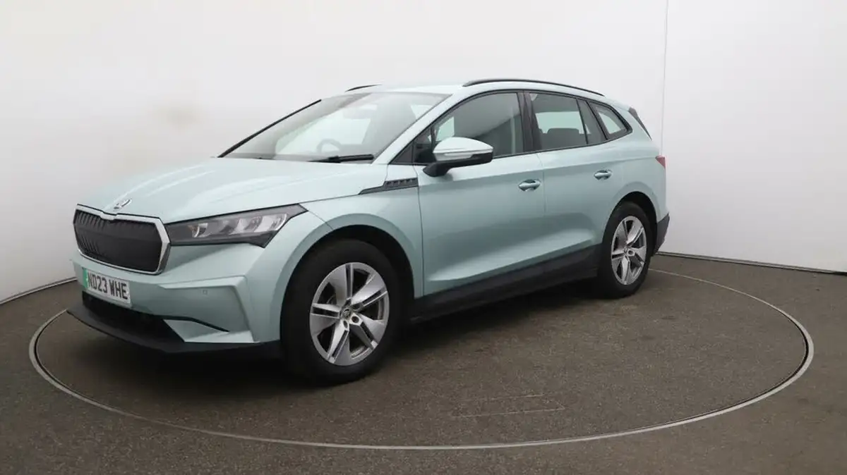 2023-skoda-enyaq-e-60-big-3