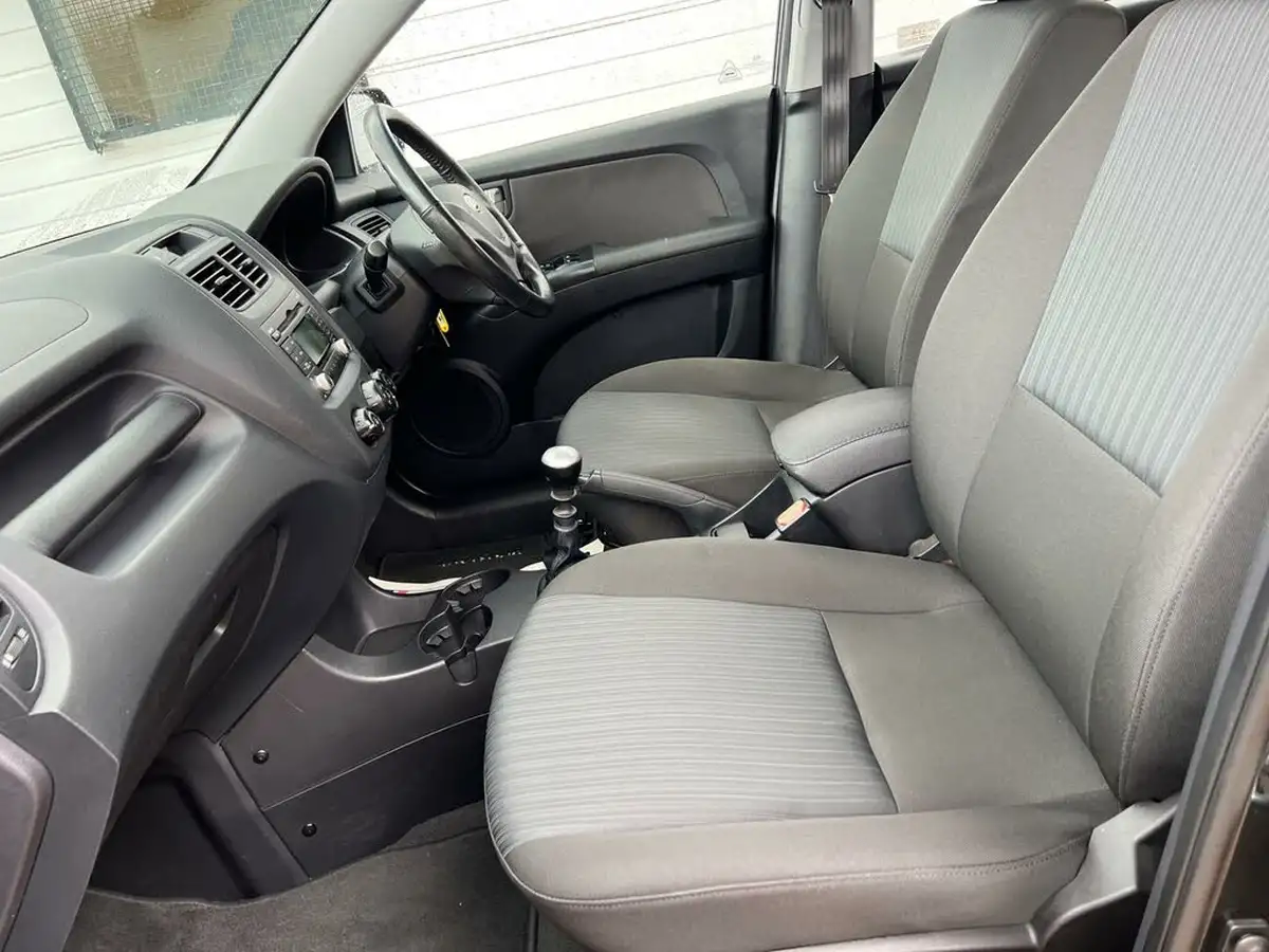 2010-kia-sportage-20td-xe-4wd-big-15