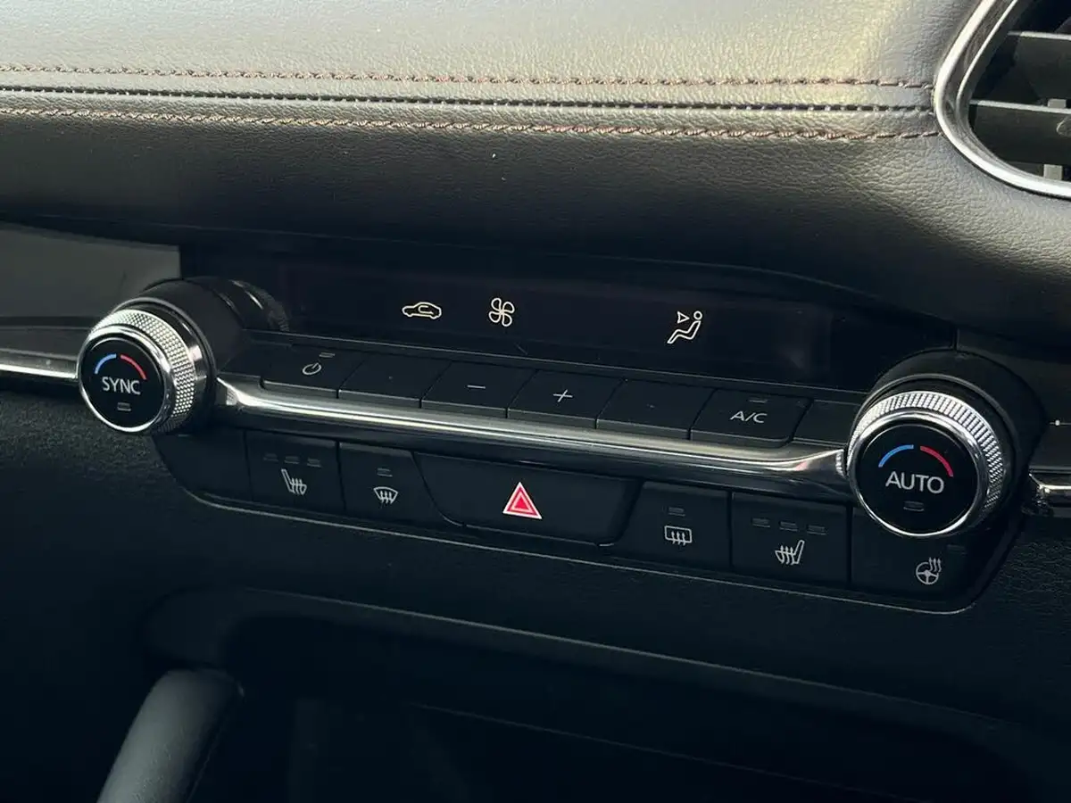 2022-mazda-mazda3-20-gt-sport-tech-edition-186ps-hatchback-5d-big-11