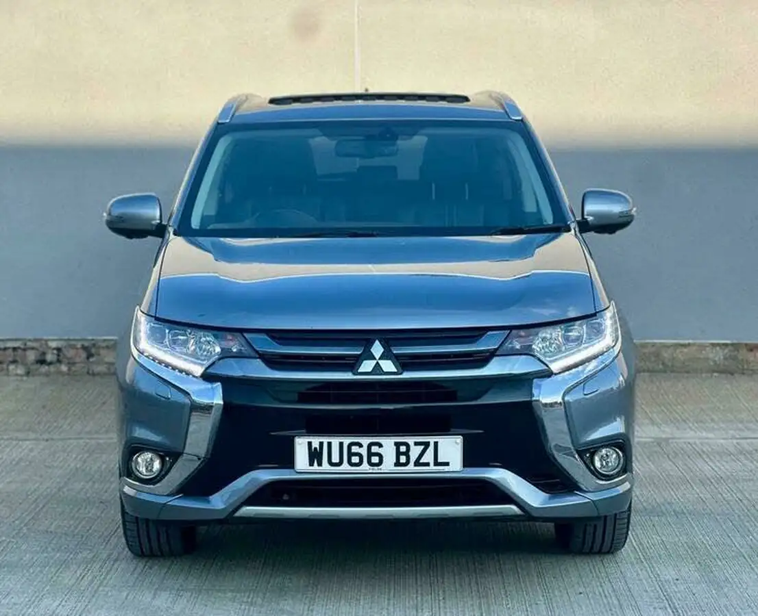 2016-mitsubishi-outlander-20-gx4h-phev-big-20