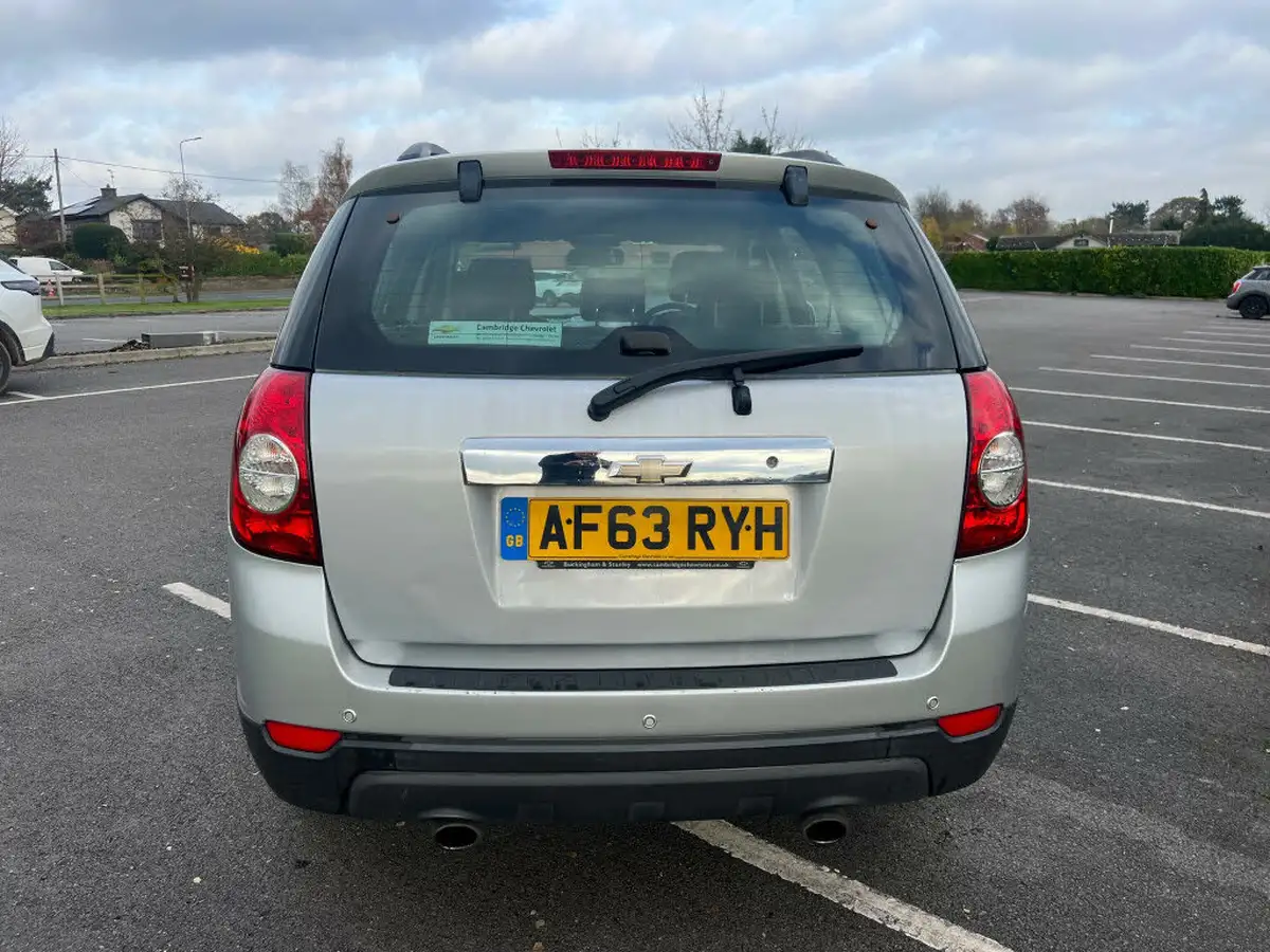 2013-chevrolet-captiva-22-vcdi-lt-ss-big-11