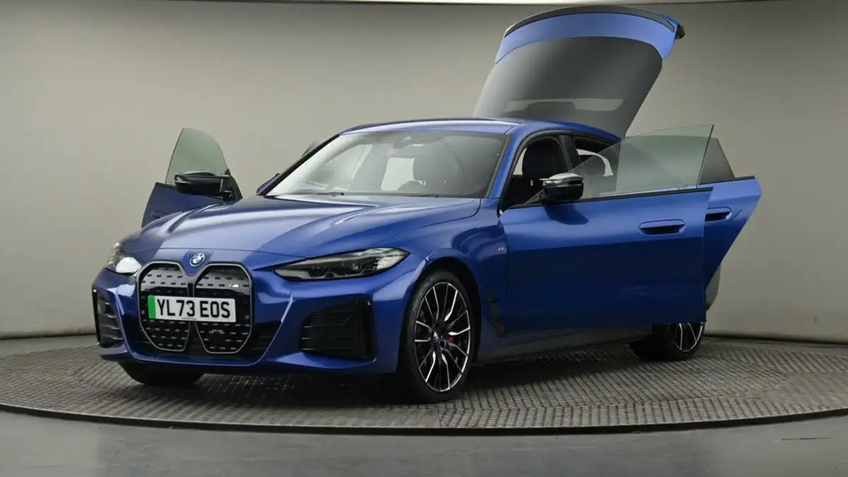 2023-bmw-i4-e-m50-big-8