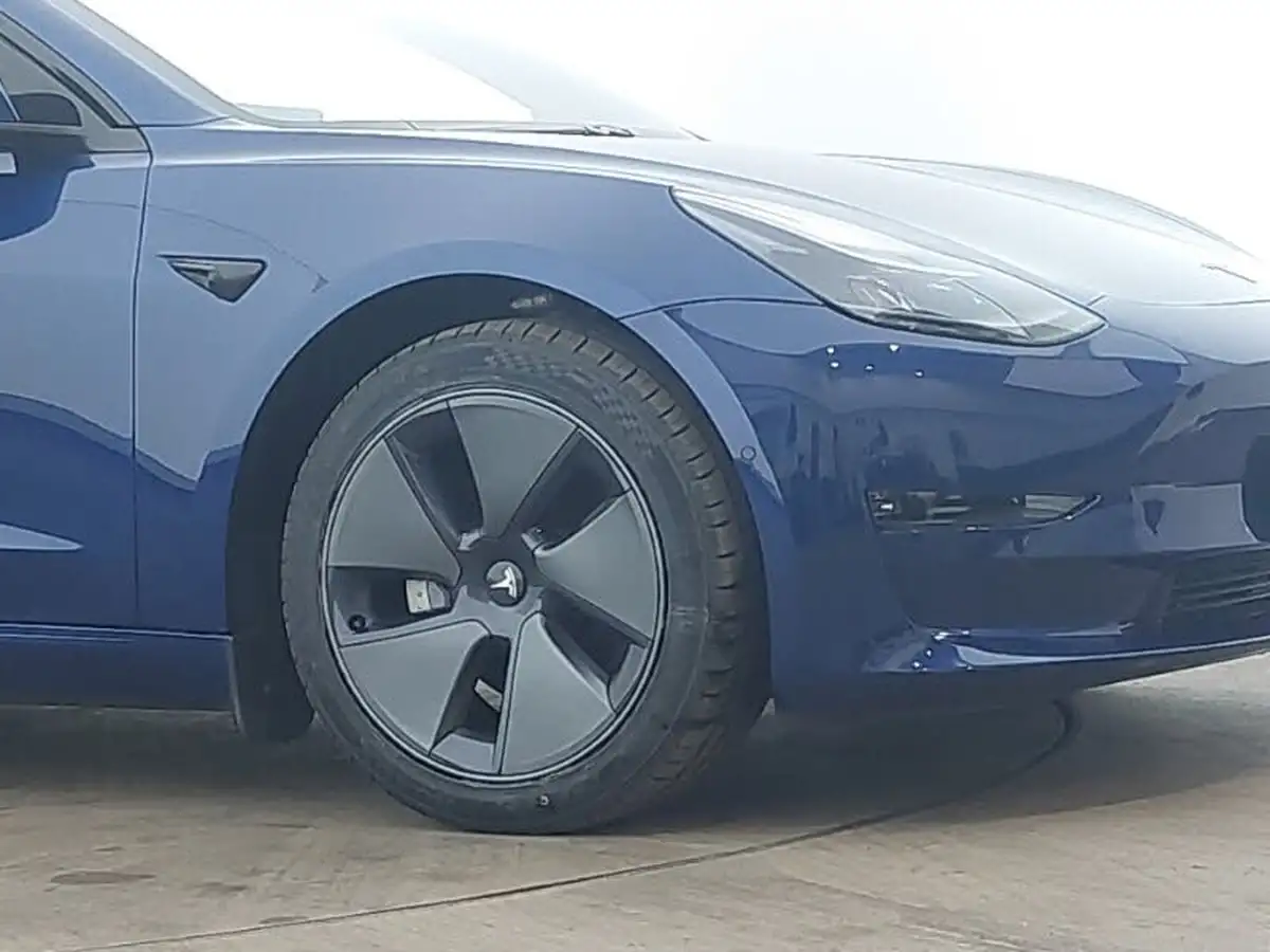 2021-tesla-model-3-e-long-range-awd-big-8