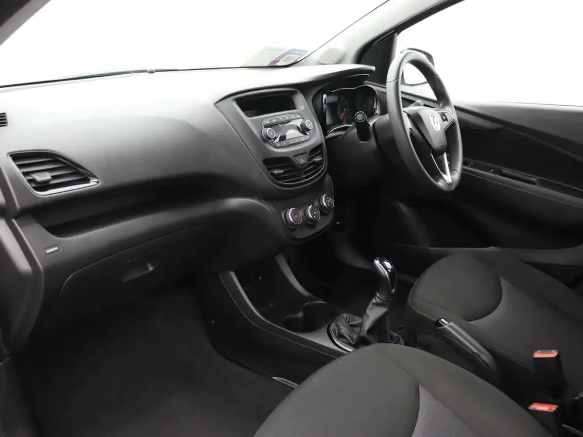 2018-vauxhall-viva-big-10