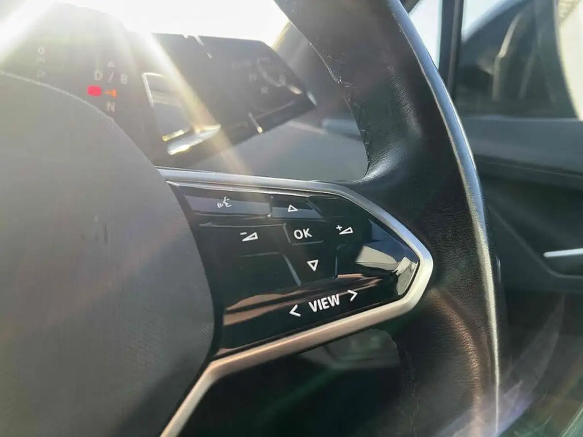 2021-volkswagen-id4-e-first-edition-big-38