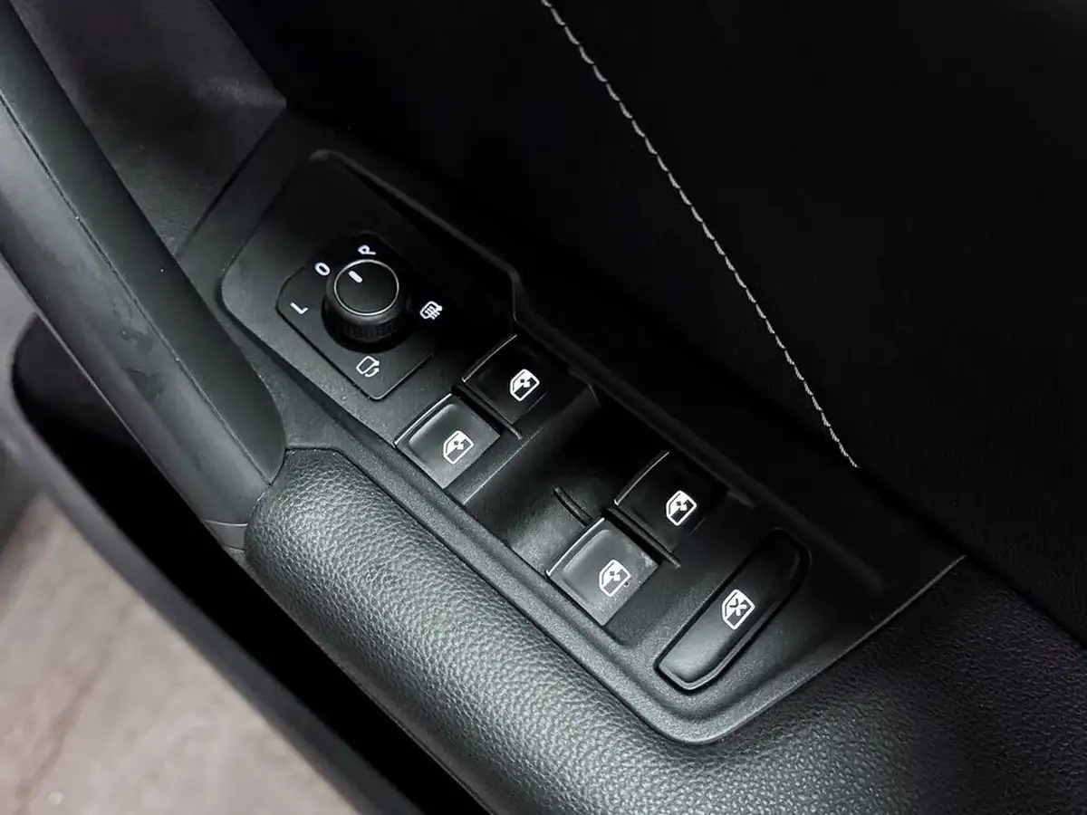 2021-volkswagen-tiguan-15-tsi-r-line-big-21