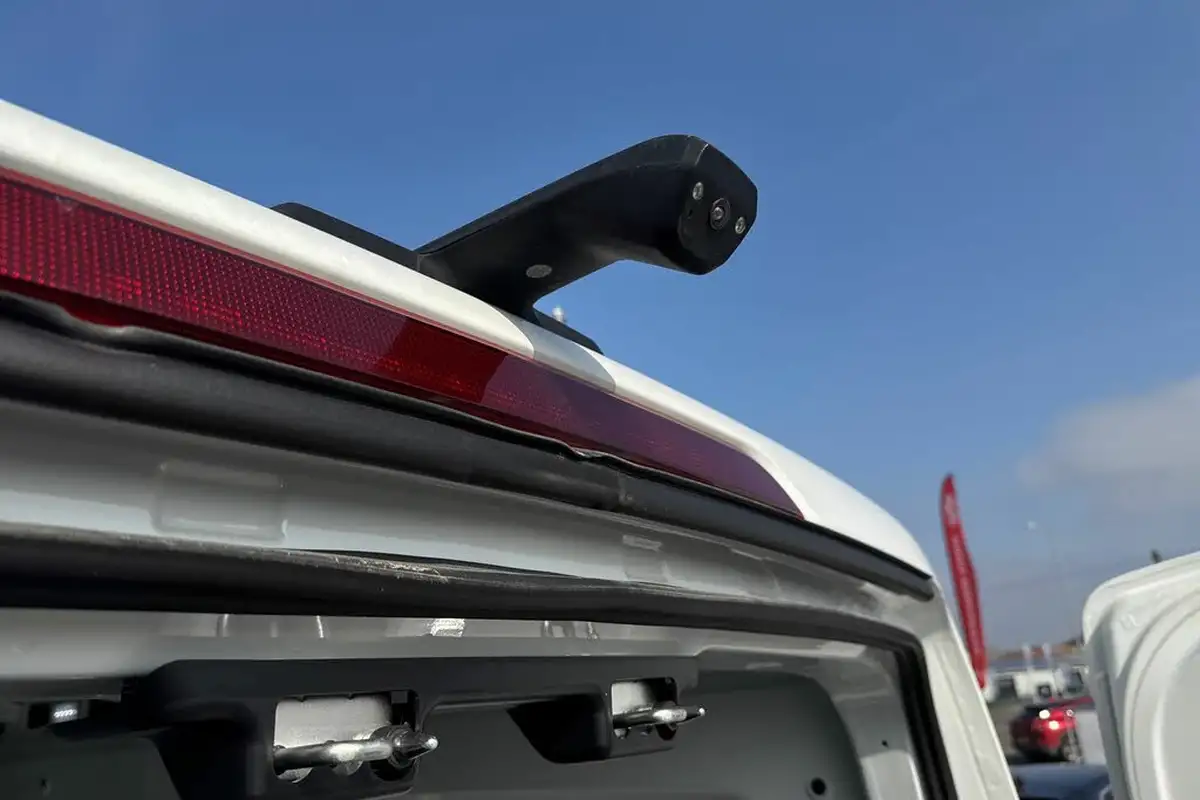 2022-maxus-deliver-9-big-20